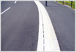 ���[�h�X���b�g���a