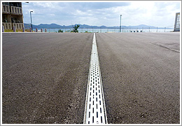 �r�j�X���b�g���a ���[�h���C��